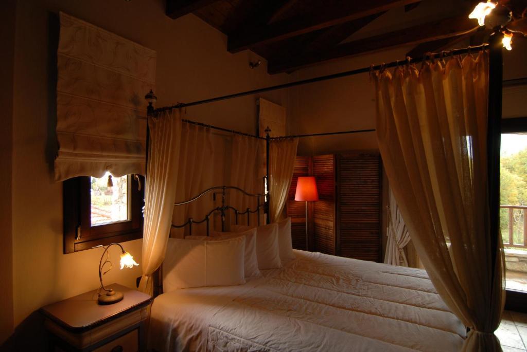 Aiolides Hotel Kalivia  Bilik gambar